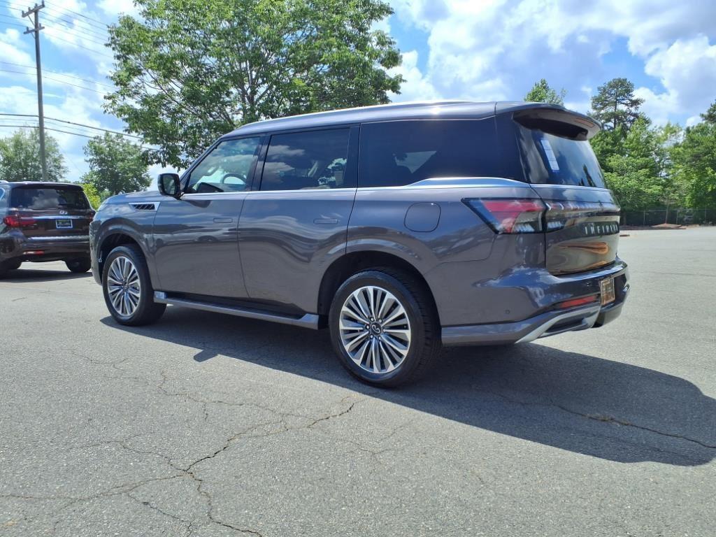 new 2025 INFINITI QX80 car
