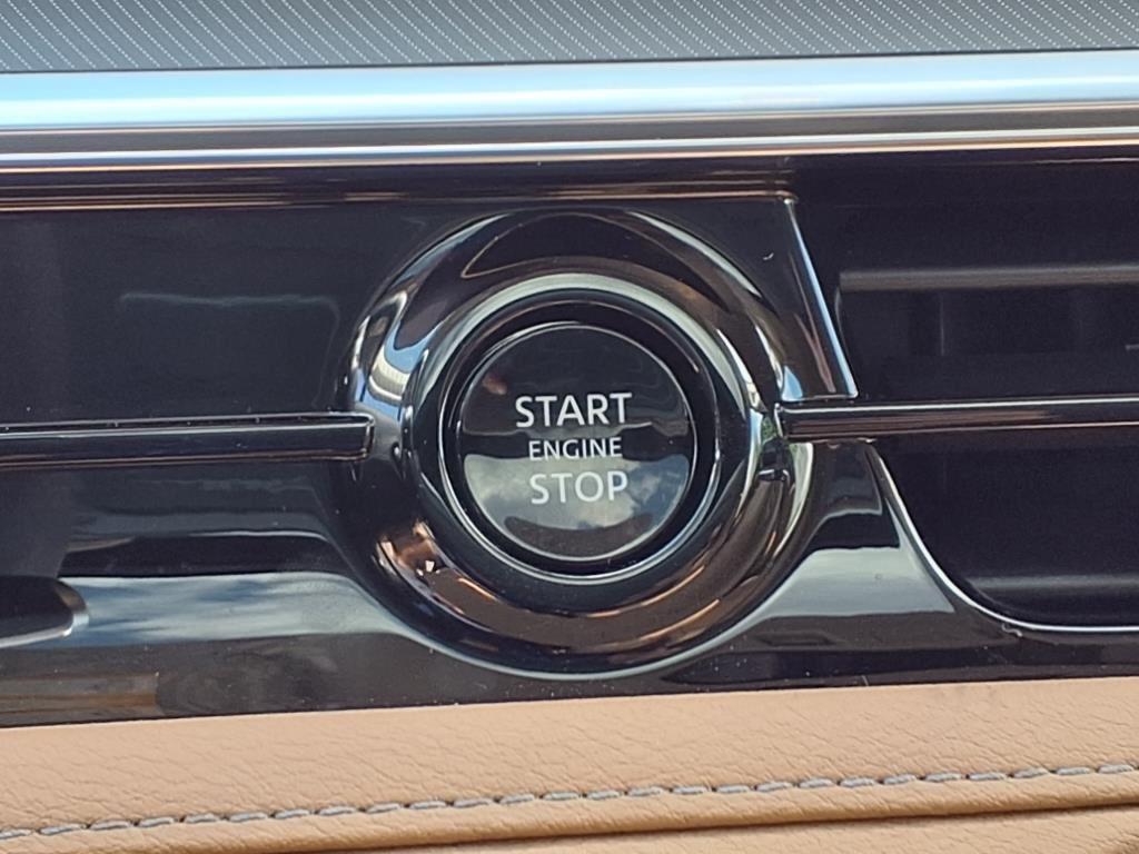 new 2025 INFINITI QX80 car