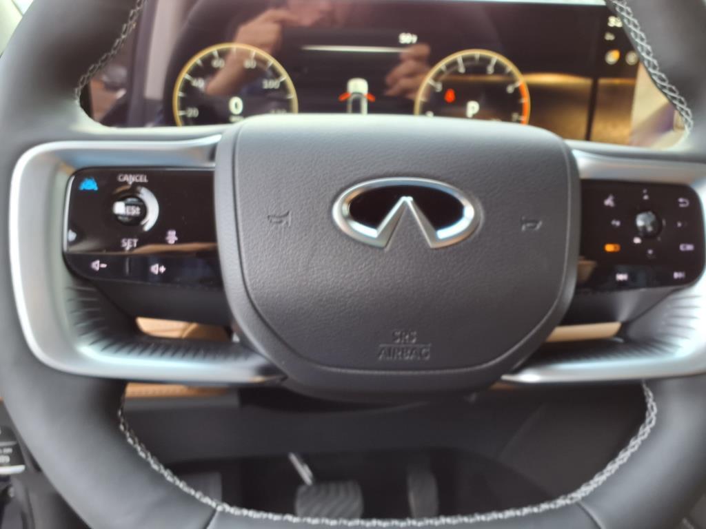 new 2025 INFINITI QX80 car, priced at $79,032