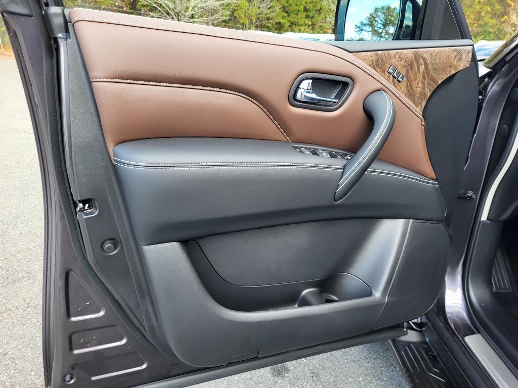 new 2024 INFINITI QX80 car, priced at $84,510