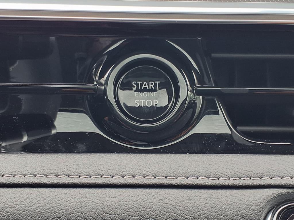 new 2025 INFINITI QX80 car