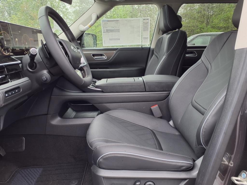 new 2025 INFINITI QX80 car, priced at $83,905