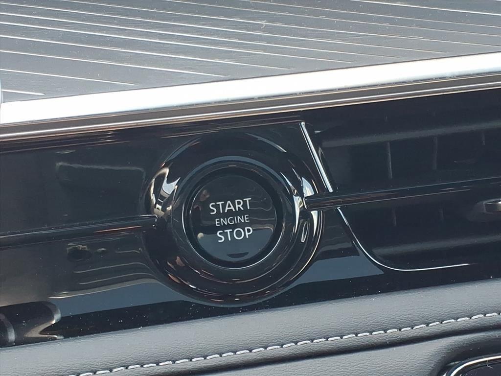 new 2025 INFINITI QX80 car