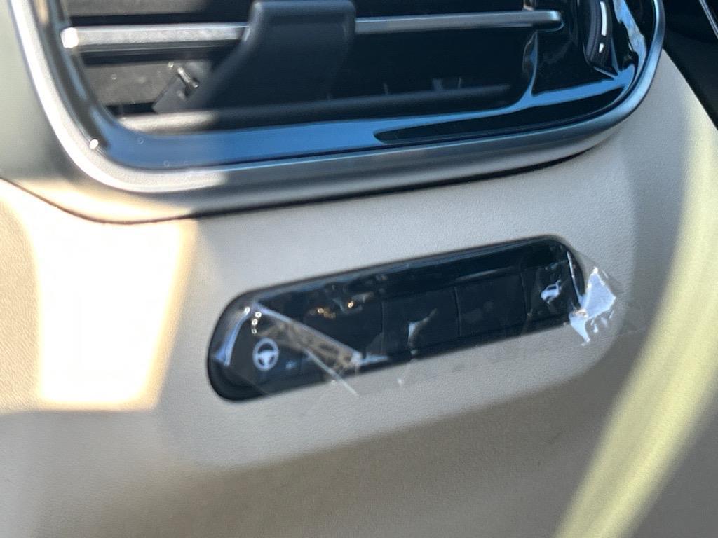 new 2025 INFINITI QX60 car, priced at $54,228