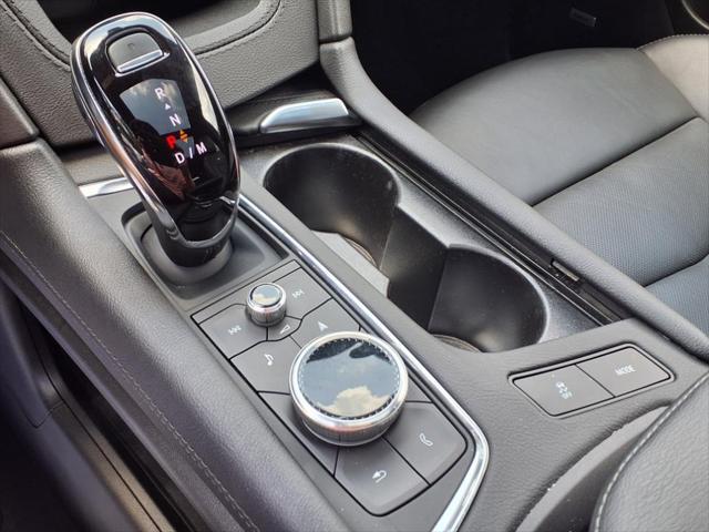 used 2023 Cadillac XT5 car, priced at $26,778