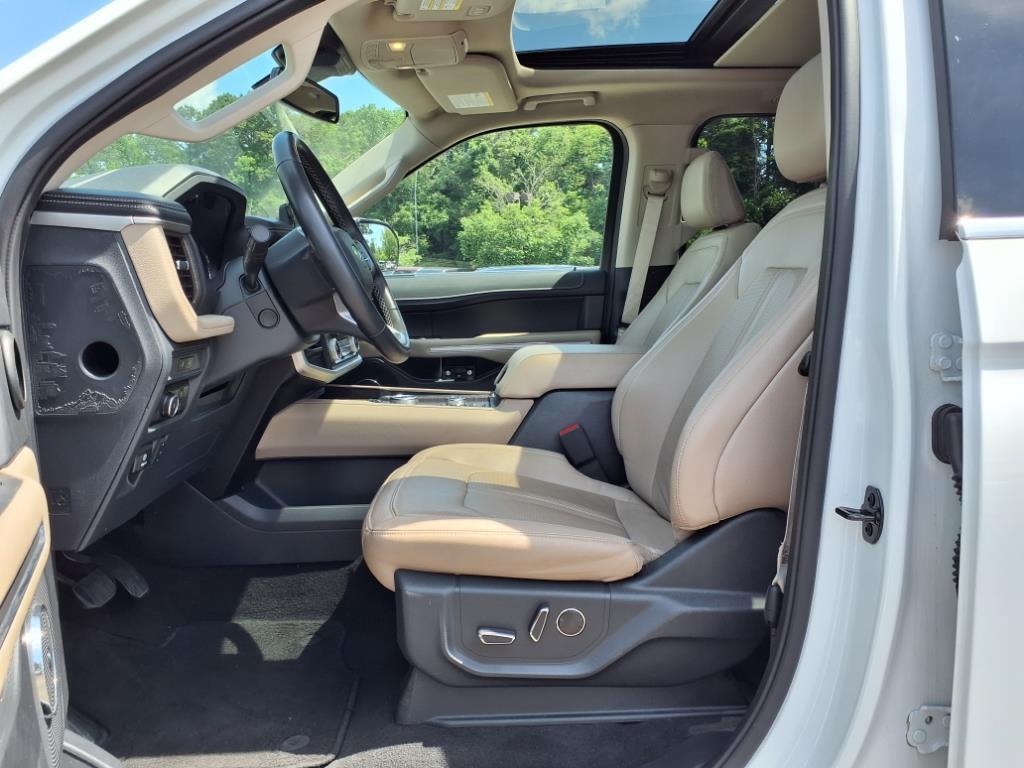 used 2024 Ford Expedition car, priced at $51,497