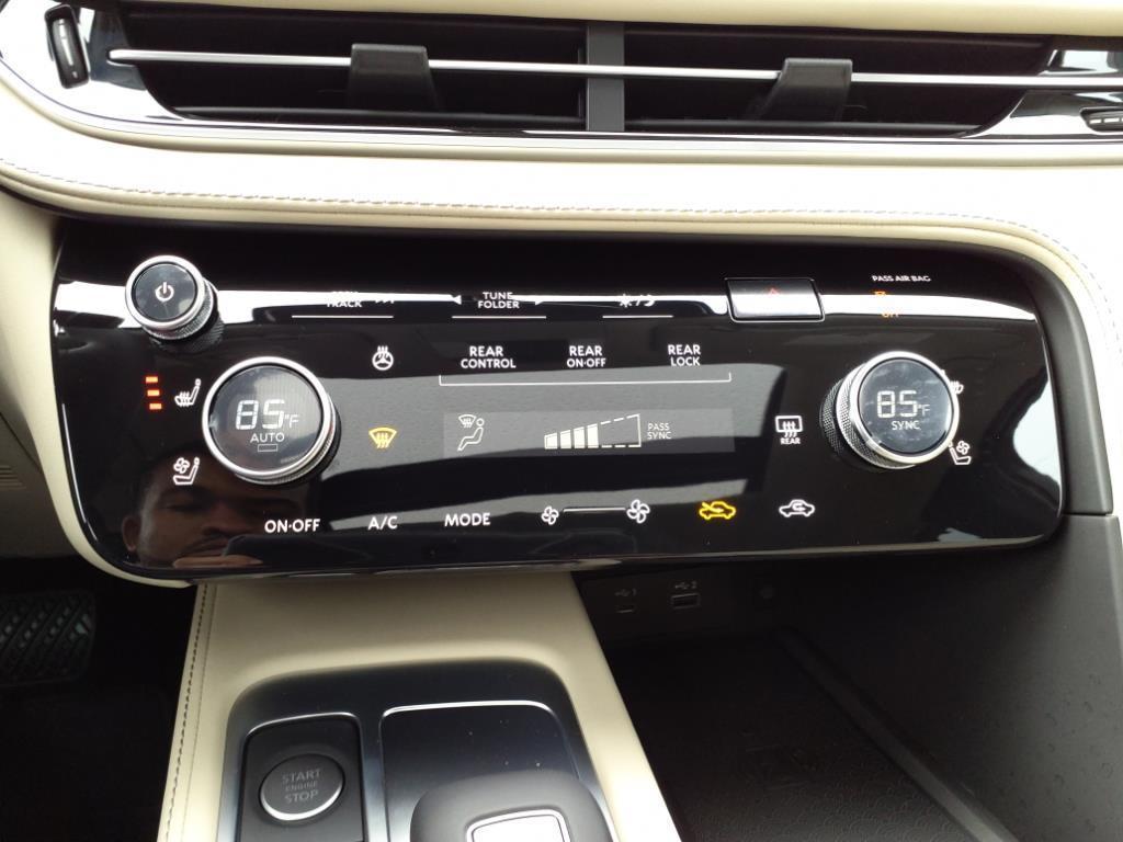 new 2025 INFINITI QX60 car, priced at $55,530