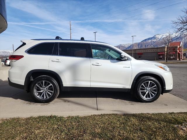 used 2019 Toyota Highlander Hybrid car, priced at $33,295