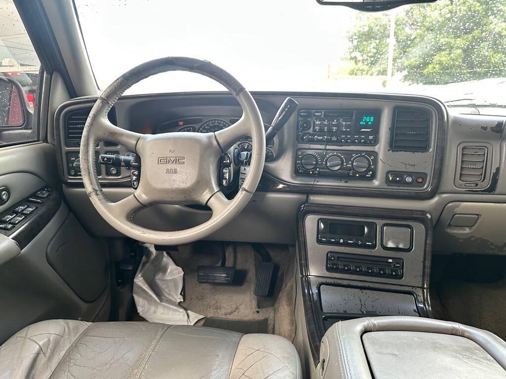 used 2001 GMC Yukon car, priced at $3,900