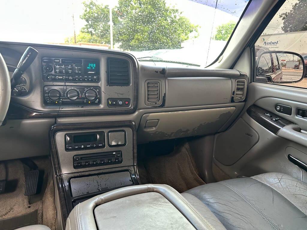 used 2001 GMC Yukon car, priced at $3,900