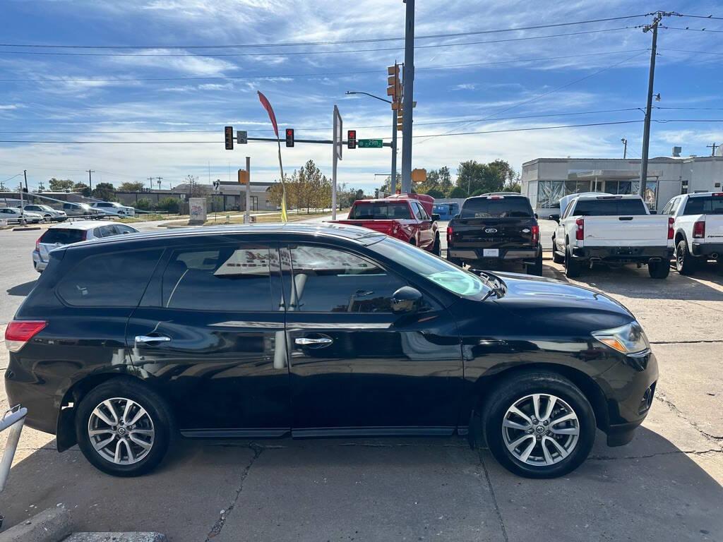 used 2014 Nissan Pathfinder car, priced at $7,998
