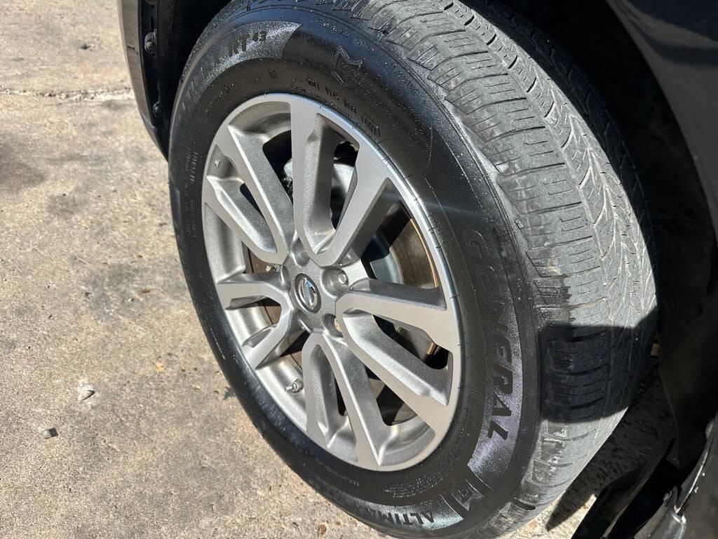 used 2014 Nissan Pathfinder car, priced at $7,998