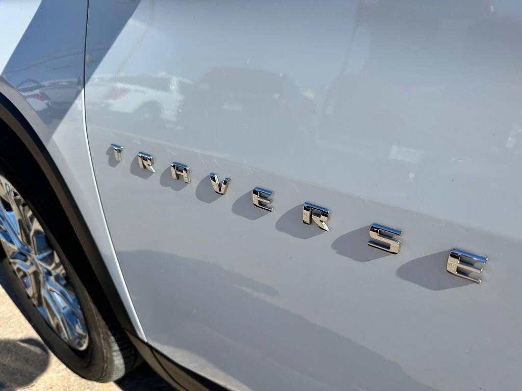 used 2023 Chevrolet Traverse car, priced at $15,900