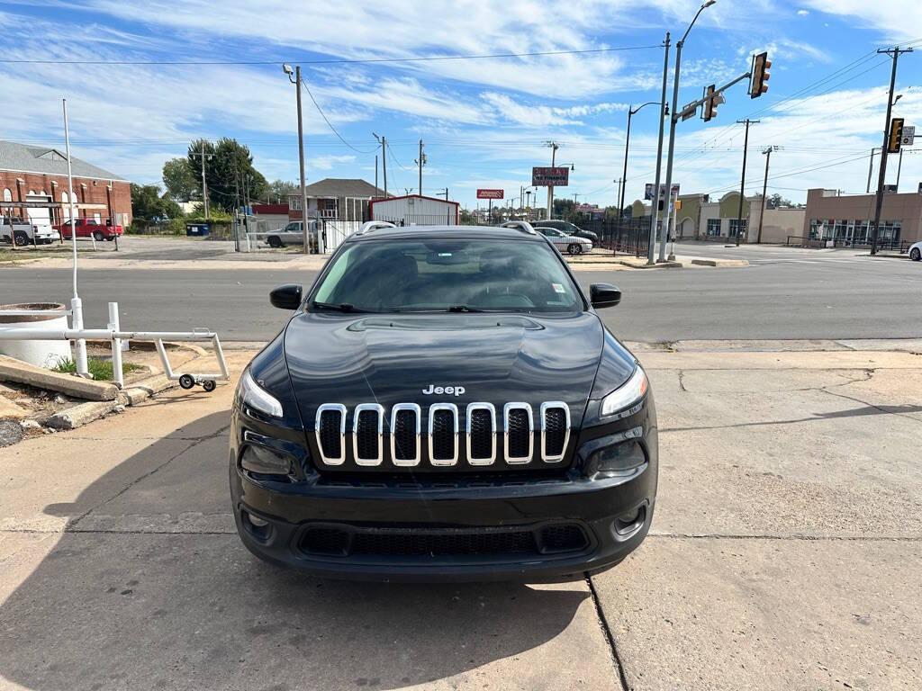 used 2018 Jeep Cherokee car, priced at $10,998