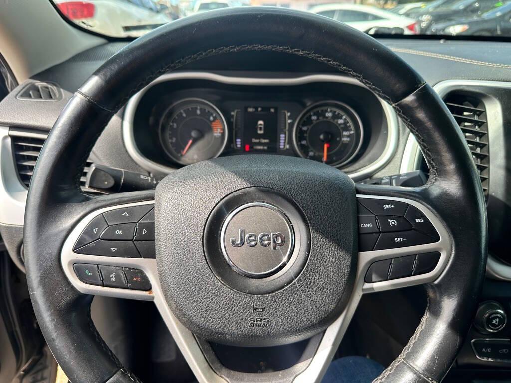 used 2018 Jeep Cherokee car, priced at $10,998