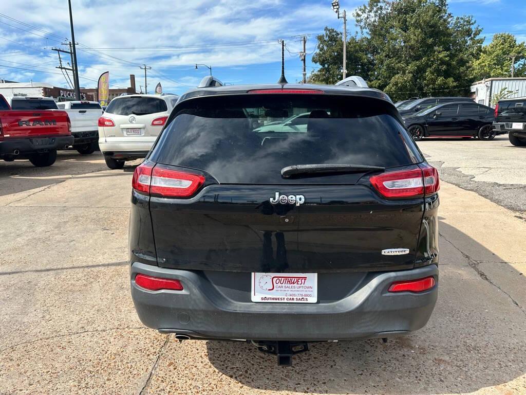 used 2018 Jeep Cherokee car, priced at $10,998