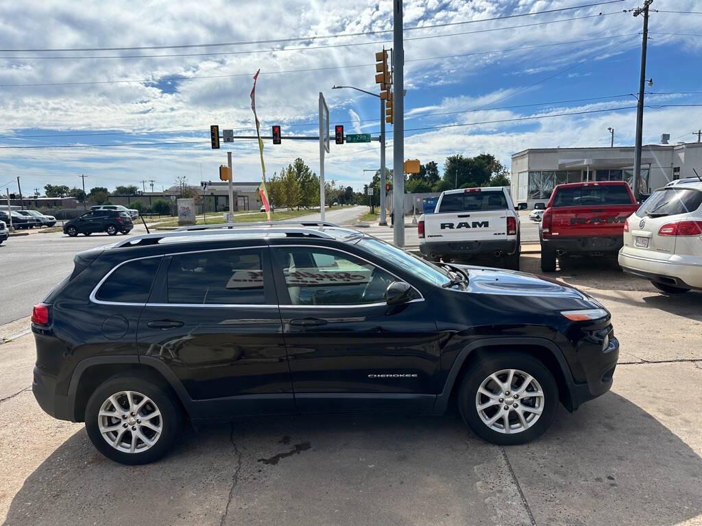 used 2018 Jeep Cherokee car, priced at $10,998