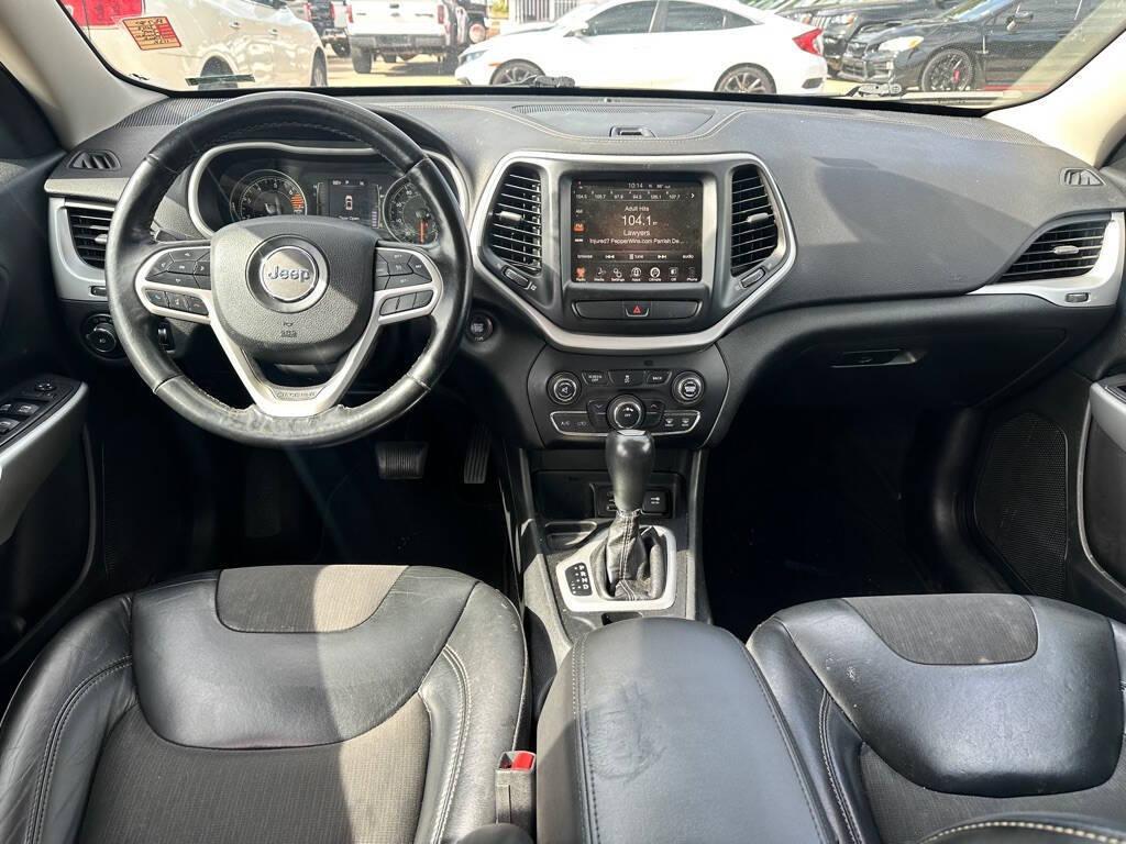 used 2018 Jeep Cherokee car, priced at $10,998