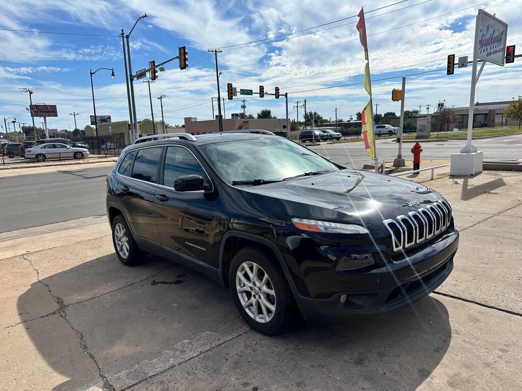 used 2018 Jeep Cherokee car, priced at $10,998