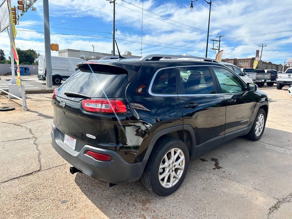 used 2018 Jeep Cherokee car, priced at $10,998