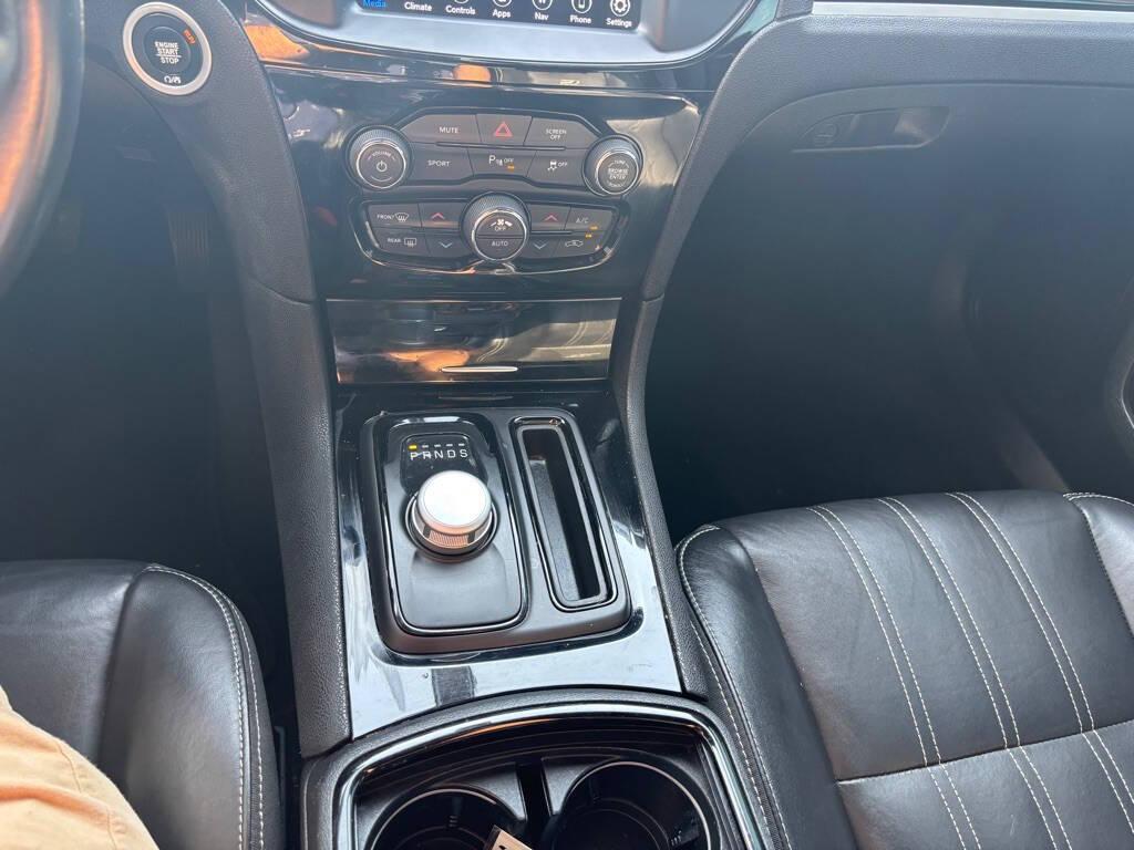 used 2022 Chrysler 300 car, priced at $29,998