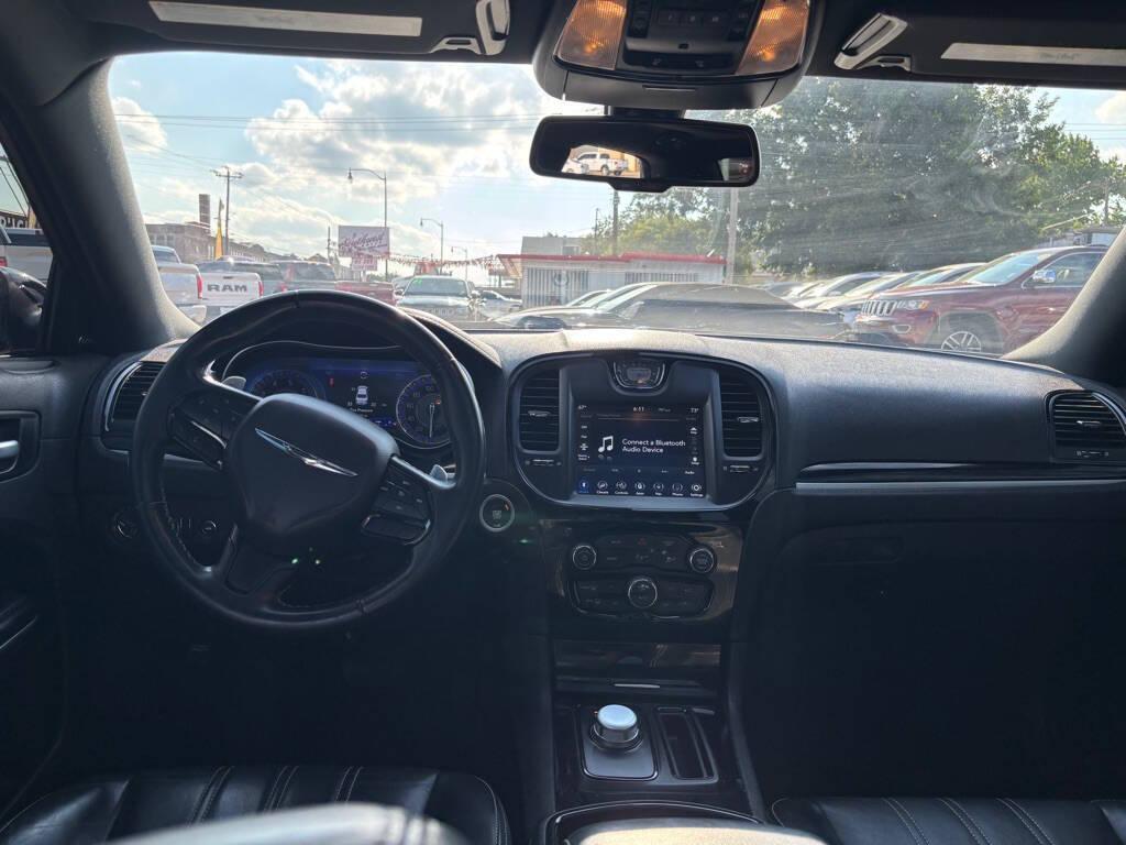 used 2022 Chrysler 300 car, priced at $29,998