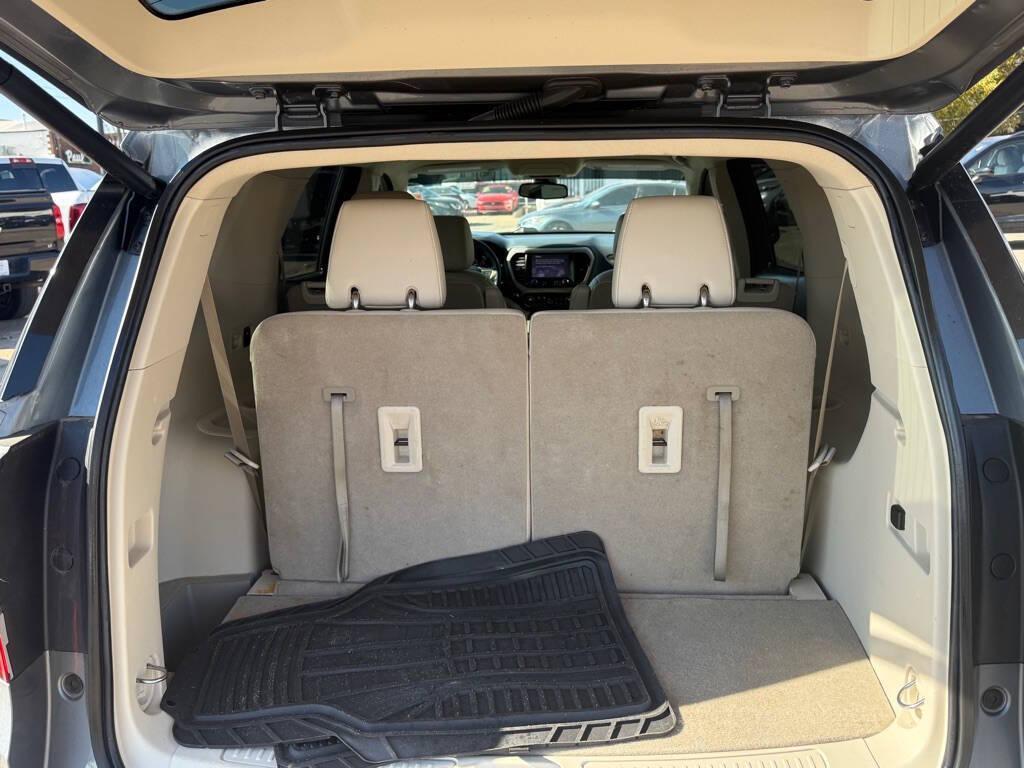 used 2022 GMC Acadia car, priced at $23,988