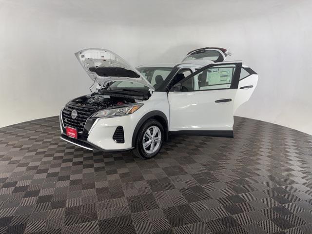 new 2025 Nissan Kicks car, priced at $23,347