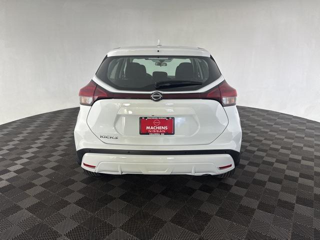 new 2025 Nissan Kicks car, priced at $23,347
