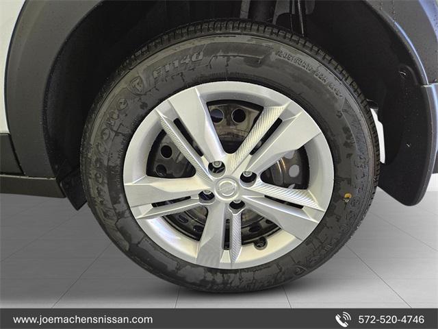 new 2025 Nissan Kicks car, priced at $21,479