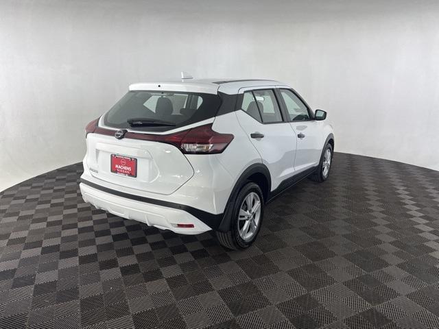 new 2025 Nissan Kicks car, priced at $23,347