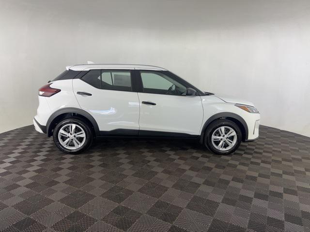 new 2025 Nissan Kicks car, priced at $23,347