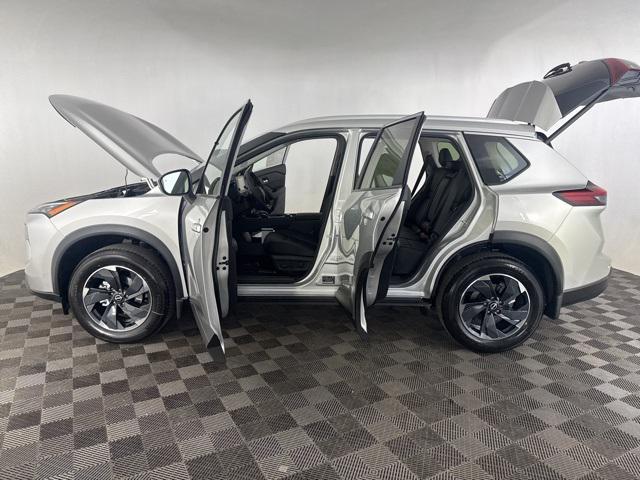new 2025 Nissan Rogue car, priced at $32,746