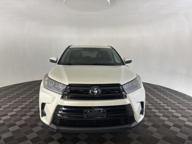 used 2019 Toyota Highlander car, priced at $22,399
