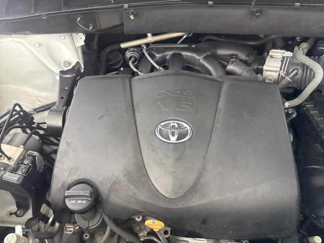 used 2019 Toyota Highlander car, priced at $22,399