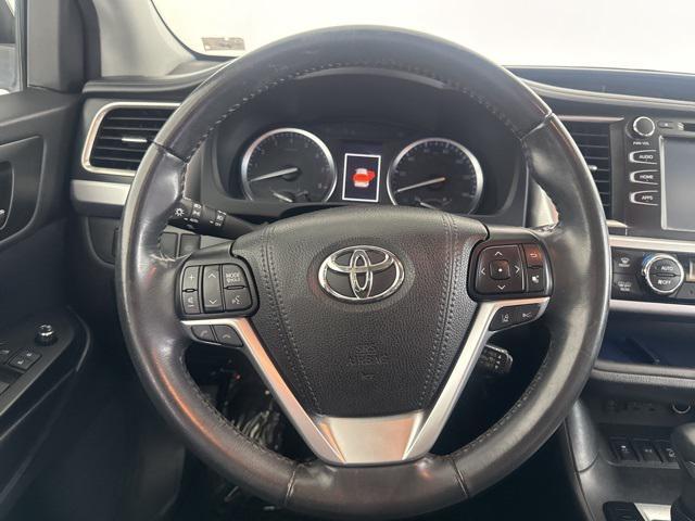 used 2019 Toyota Highlander car, priced at $22,399