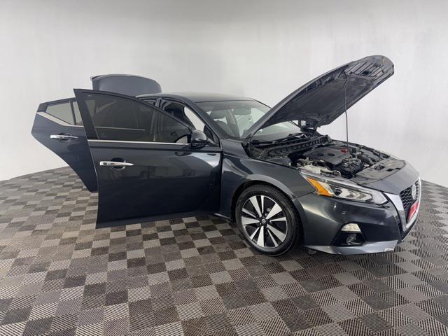 used 2020 Nissan Altima car, priced at $14,400