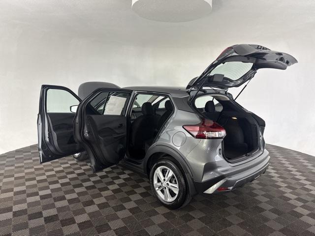 new 2025 Nissan Kicks car, priced at $23,347