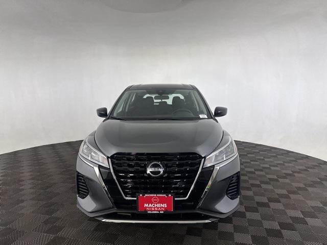 new 2025 Nissan Kicks car, priced at $23,347