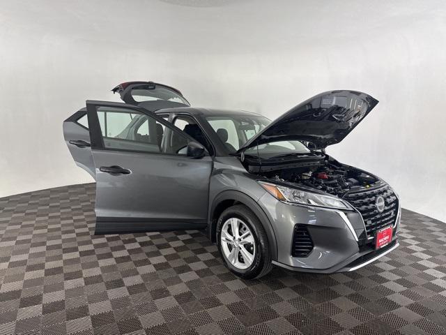 new 2025 Nissan Kicks car, priced at $23,347