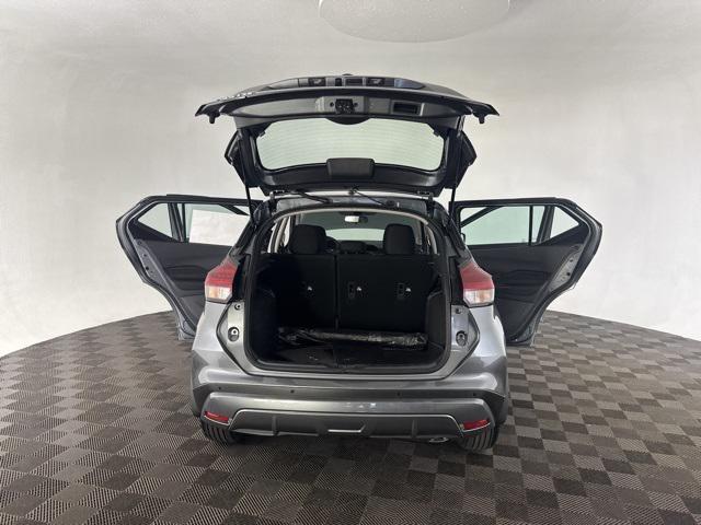 new 2025 Nissan Kicks car, priced at $23,347