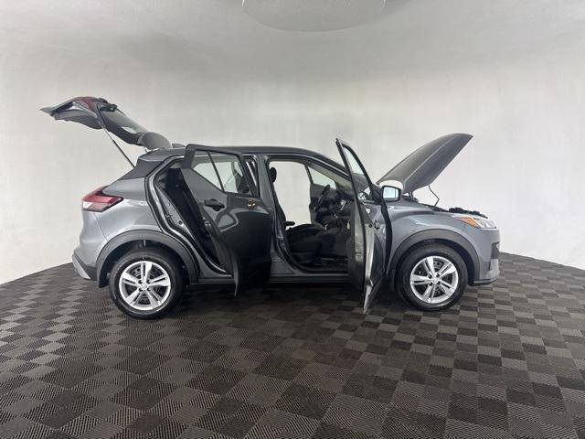 new 2025 Nissan Kicks car, priced at $23,347
