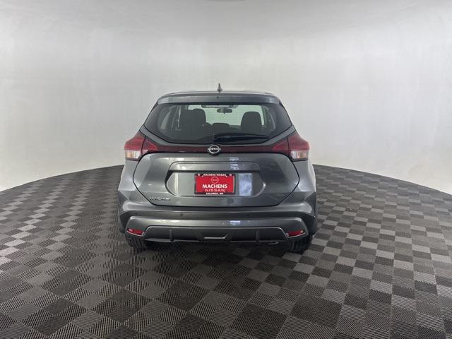 new 2025 Nissan Kicks car, priced at $23,347