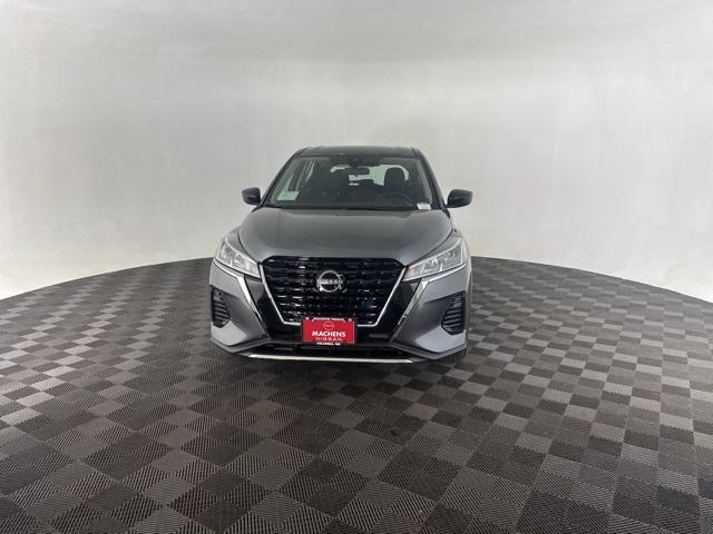 new 2025 Nissan Kicks car, priced at $23,347