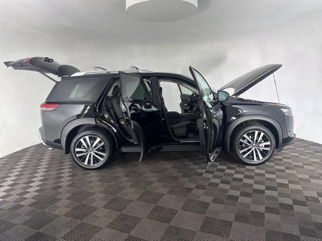 new 2025 Nissan Pathfinder car, priced at $46,019