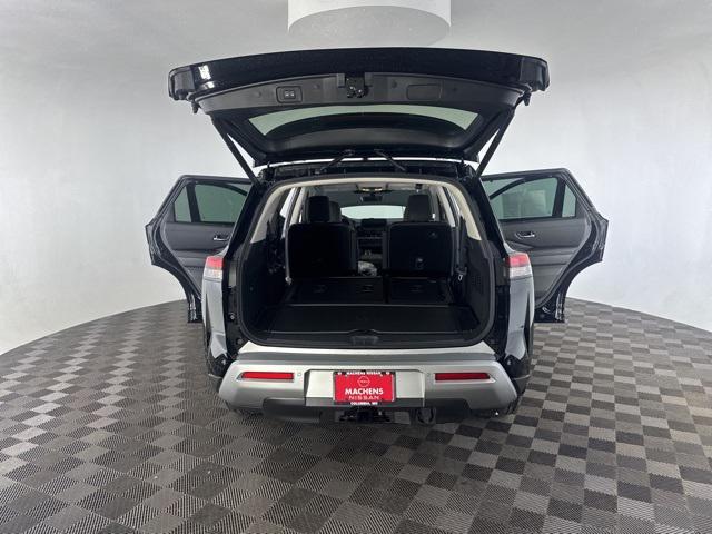 new 2025 Nissan Pathfinder car, priced at $46,019
