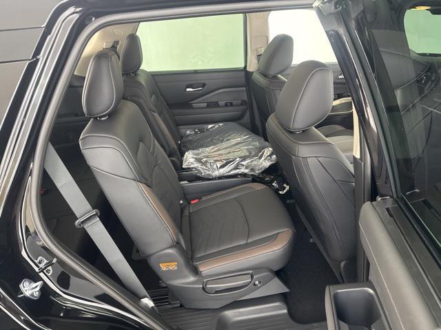 new 2025 Nissan Pathfinder car, priced at $46,019