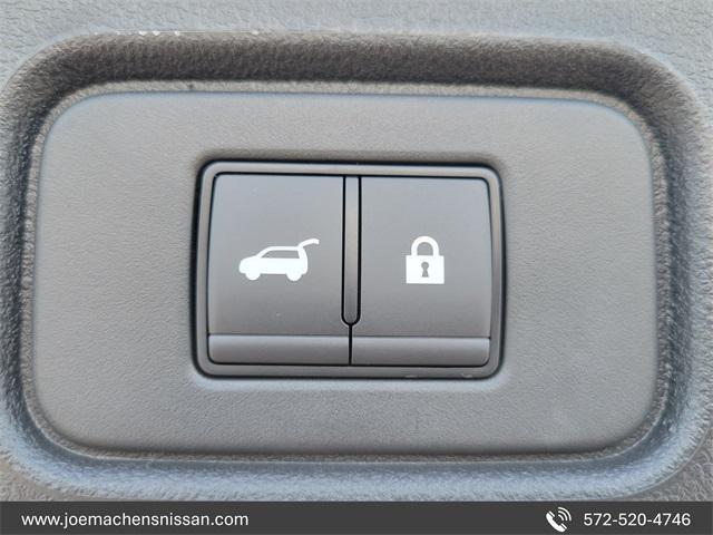 new 2025 Nissan Pathfinder car, priced at $33,906