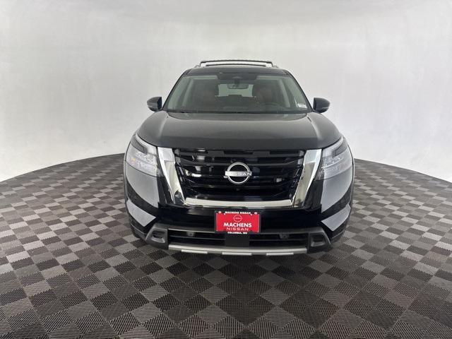 new 2025 Nissan Pathfinder car, priced at $44,736