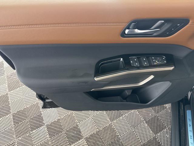 new 2025 Nissan Pathfinder car, priced at $44,736